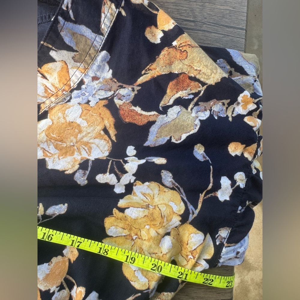 Lauren Ralph Lauren
Women's Floral Belted Cotton Voile Dress Sz 14 - Picture 10 of 10